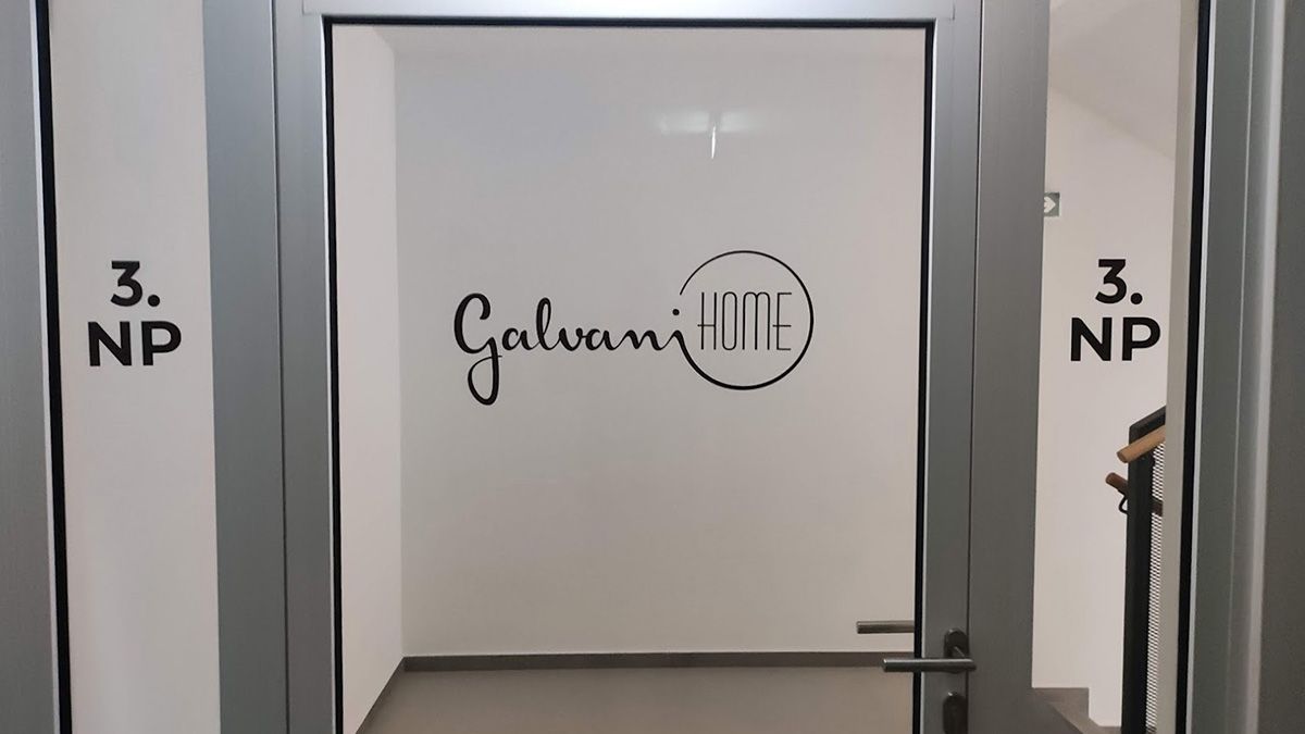 vyřezávané samolepky na skle